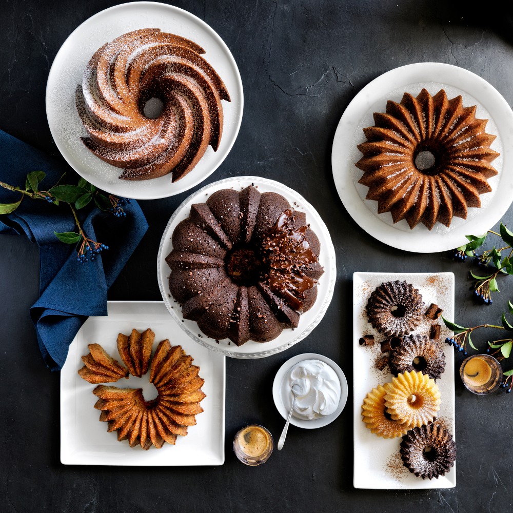 Nordic Ware Nonstick Cast Aluminum Anniversary Bundt® Pan
