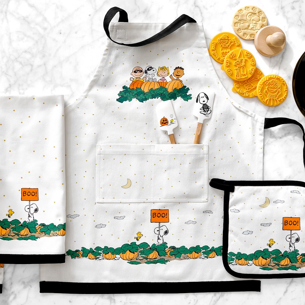 PEANUTS™ x Williams Sonoma Halloween Great Pumpkin Towels, Set of 2