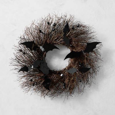 Spooky Halloween Bat Live Wreath, 22