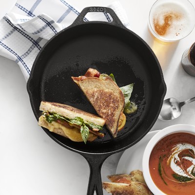 Lodge Seasoned Cast Iron 7-Piece Skillet Cookware Set