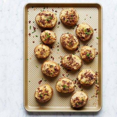 Williams Sonoma Goldtouch® Pro Nonstick Corrugated Half Sheet
