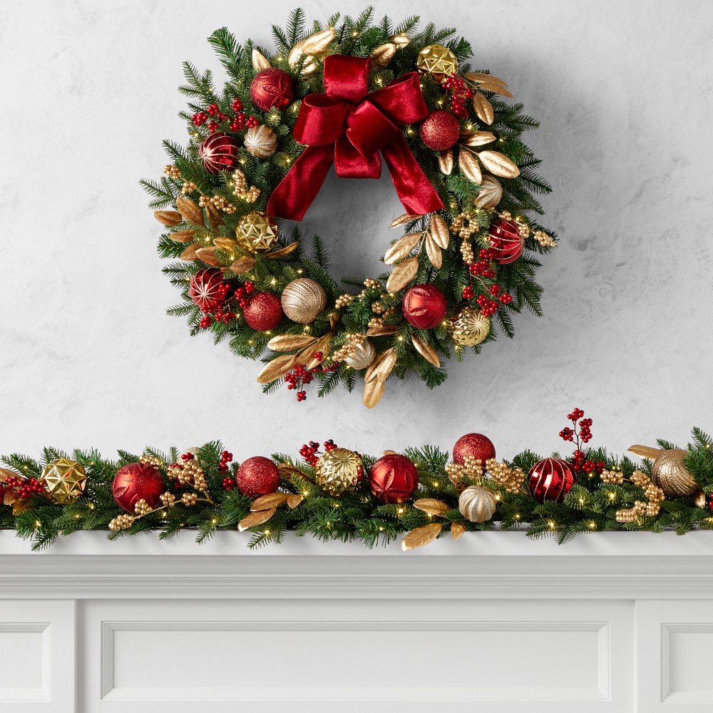'Twas the Night Before Christmas UV Protected Pre-Lit Faux Wreath & Garland