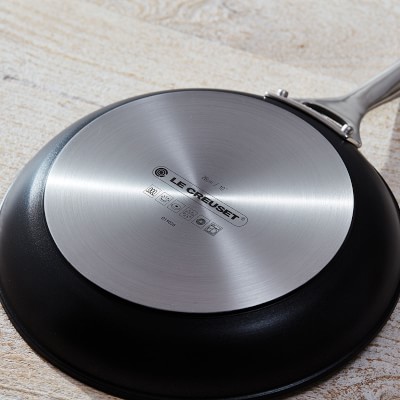 Le Creuset Toughened Nonstick PRO Stir Fry Pan Wok, 12