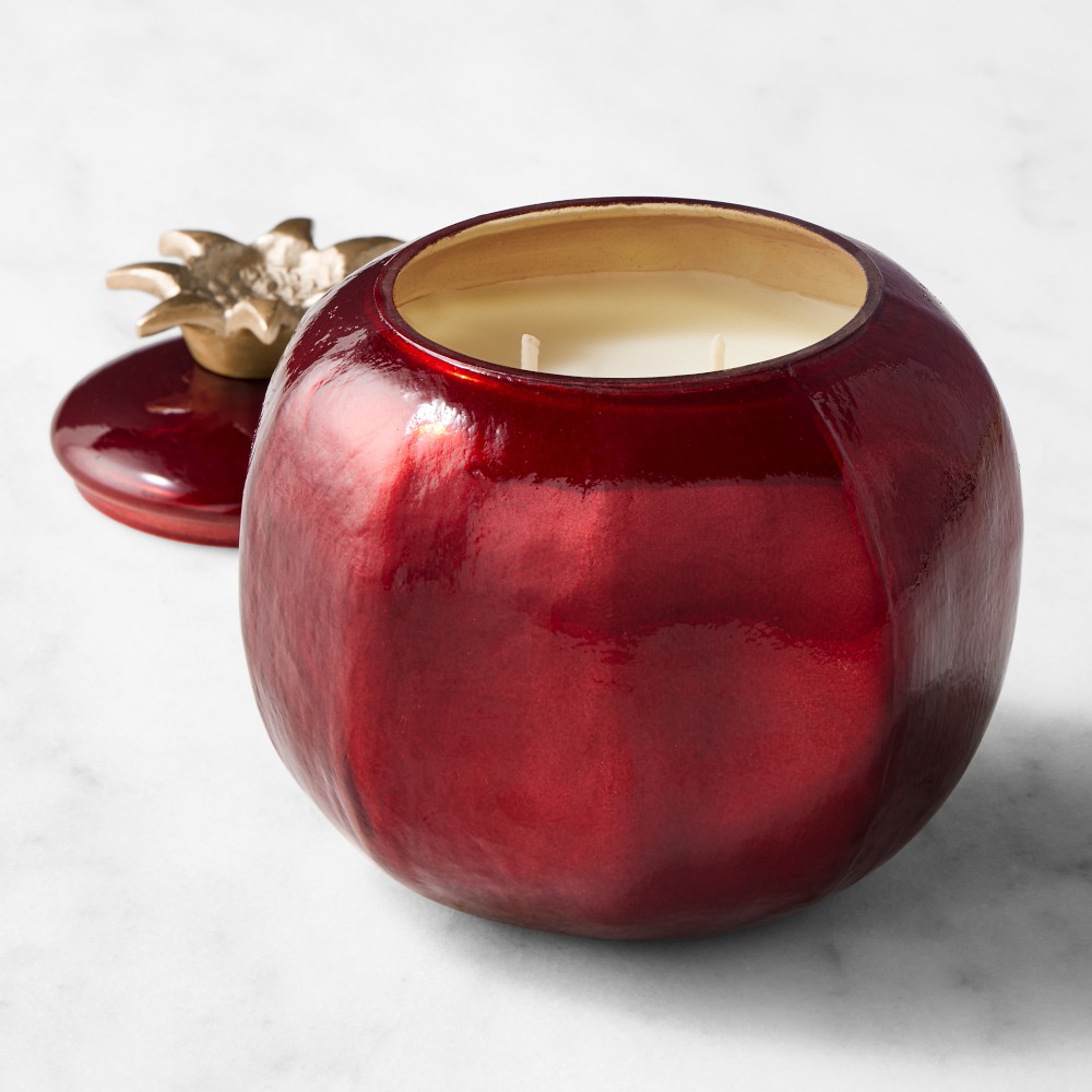 Williams Sonoma Winter Berry Figural Candle
