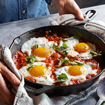 Lodge Seasoned Cast Iron 12-Piece Cookware Set