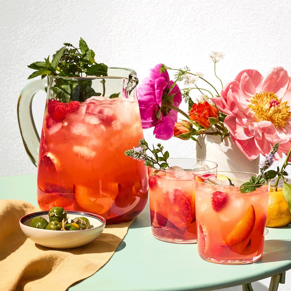 Williams Sonoma Rosada Sangria, Peach & Strawberry