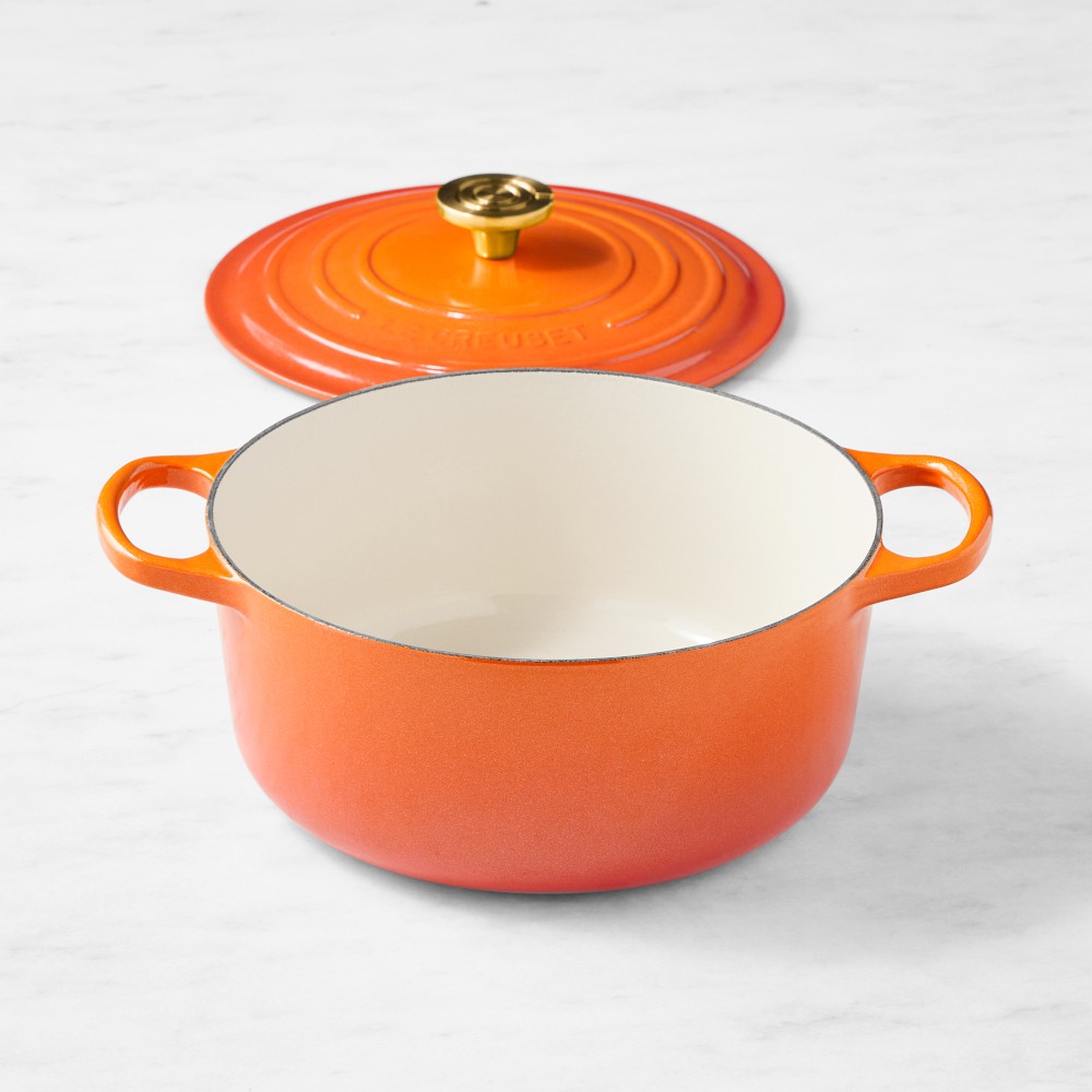 Le Creuset Signature Enameled Cast Iron Round Dutch Oven