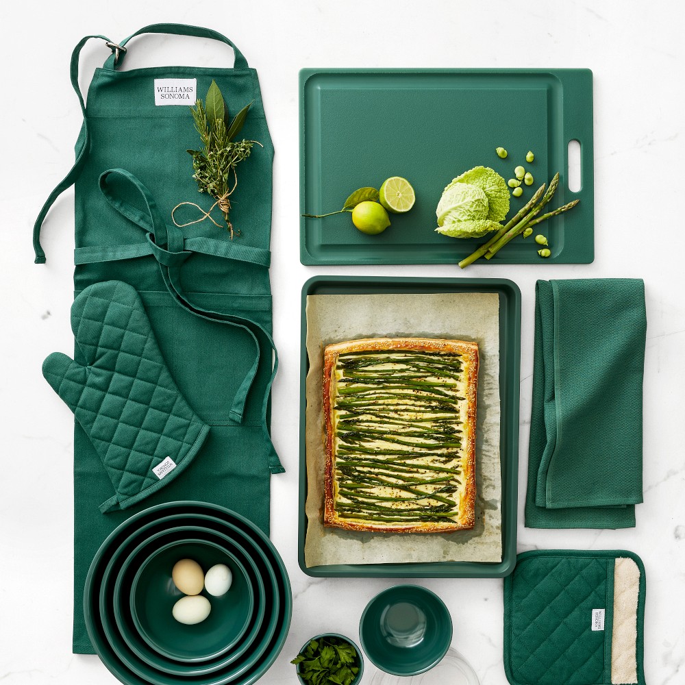 Williams Sonoma Synthetic Cutting Board