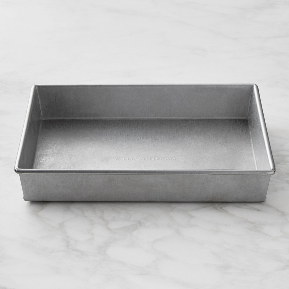 Williams Sonoma Traditionaltouch™ Rectangular Cake Pan, 9