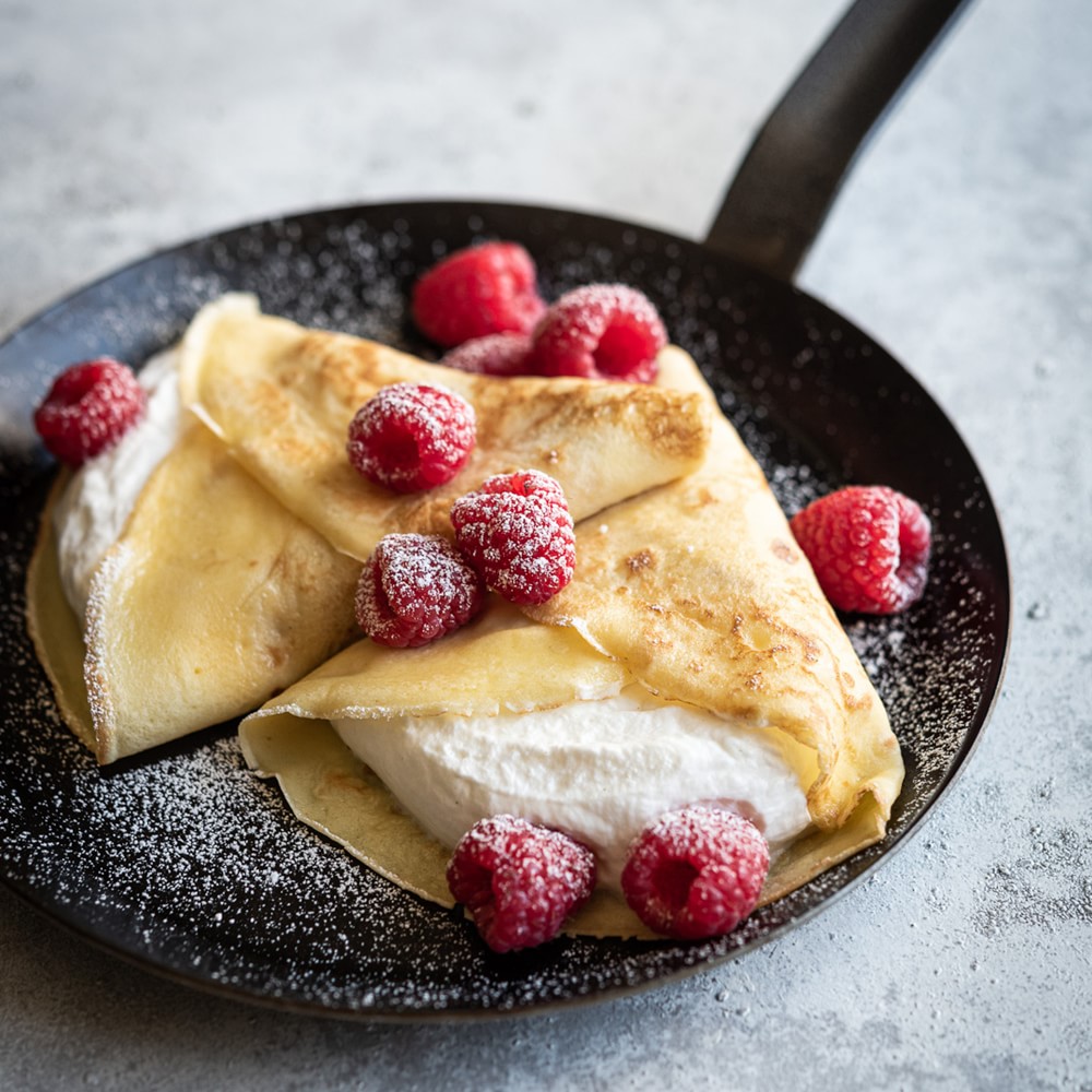 de Buyer Blue Carbon Steel Crêpe Pan