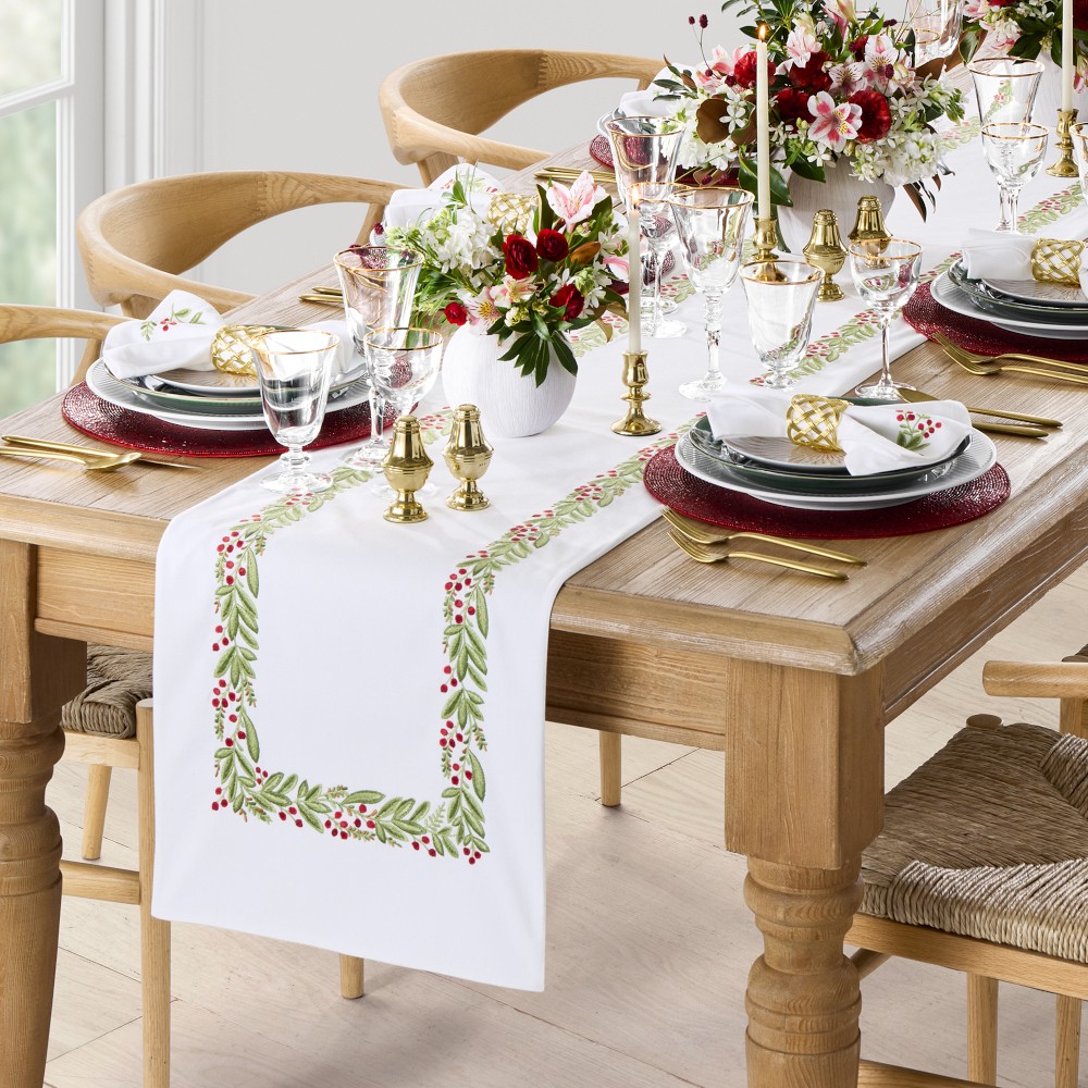 Noel Garland Embroidered Runner