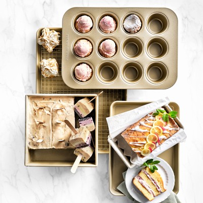 Williams Sonoma Goldtouch® Pro Nonstick Half Sheet