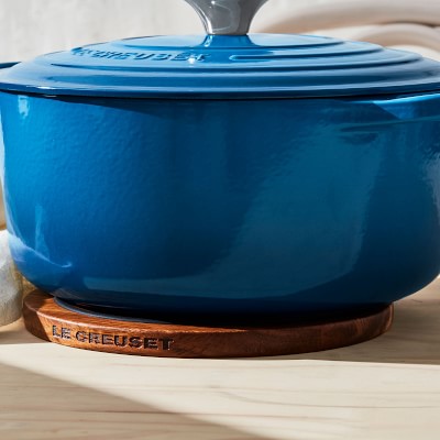 Le Creuset Magnetic Wooden Trivet, 8