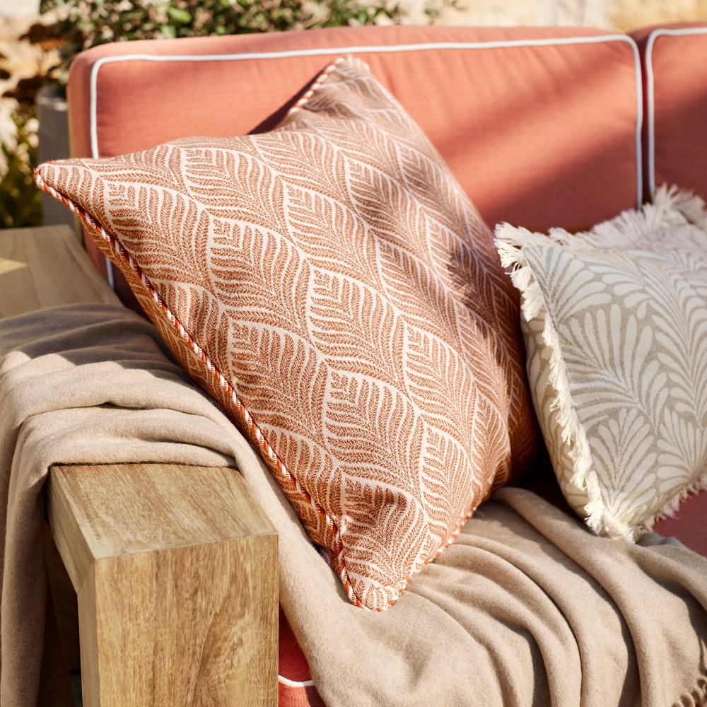 Linnaeus Outdoor Pillow Cover, Rust