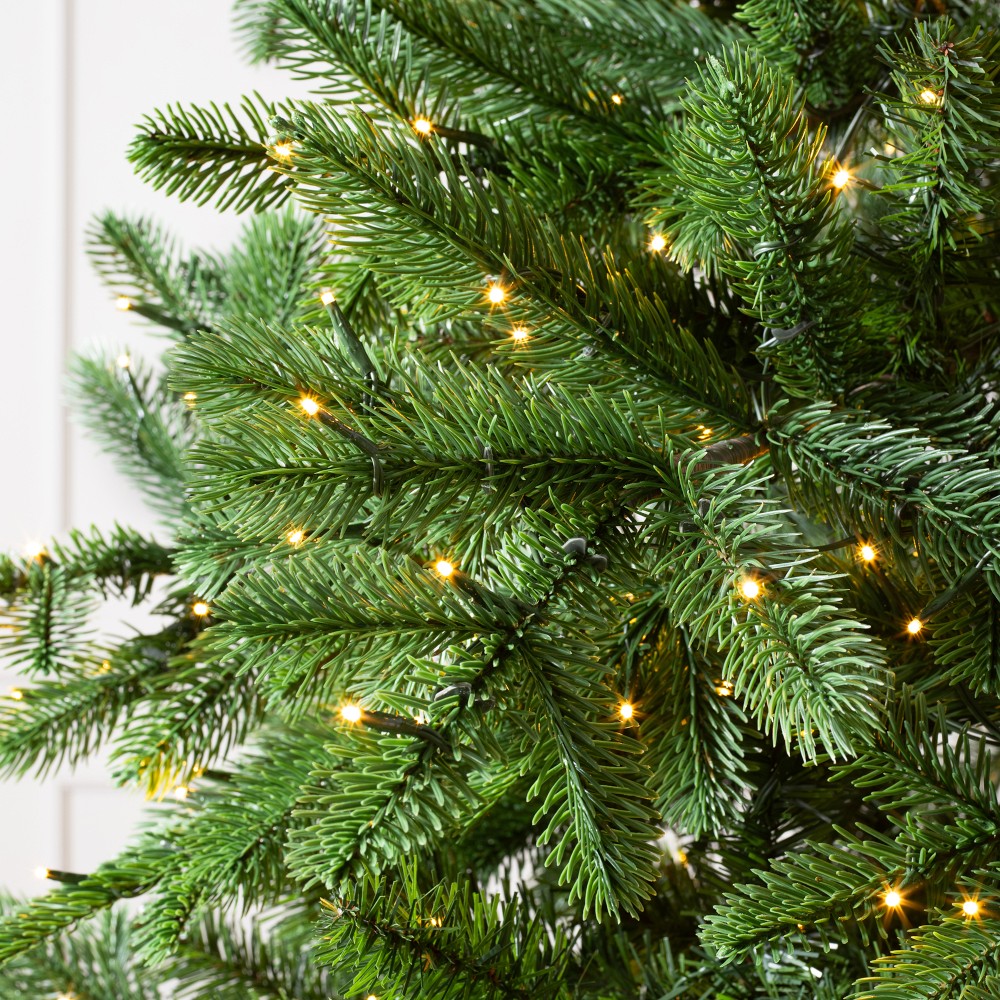 Balsam Hill Most Realistic Sierra Mountain Pre-Lit Spruce, 6.5'-9'