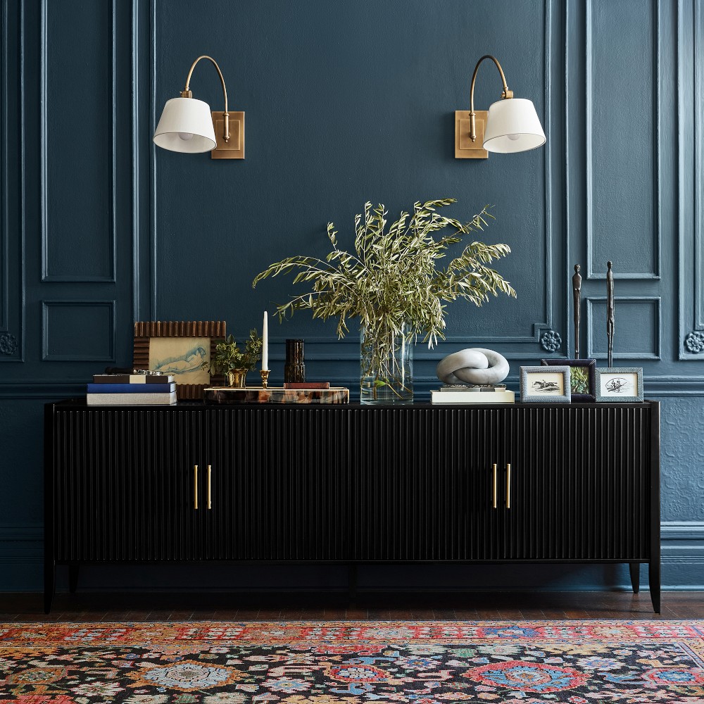 Lewis Media Console (51