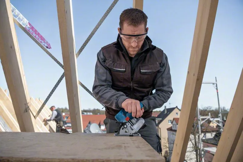 BOSCH COMBI-KIT 5 18V TOOLS: GSR 18V-55 + GWS 18V-10 + GKS 18V-57-2 + GSA 18V-LI + GST 18V-125 B + 3 4.0 AH BATTERIES + GAL 1880CV + BAG L (C) PROFESSIONAL