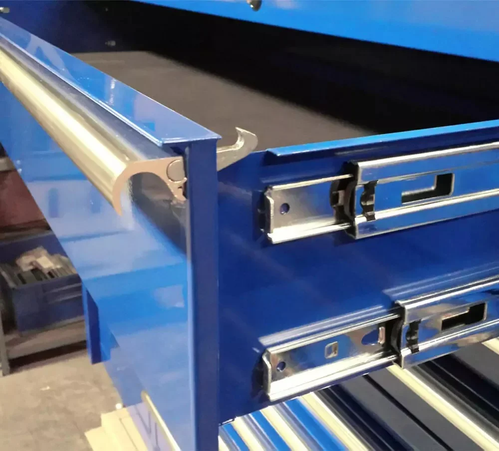 EXTREME TOOLS RX SERIES 55 12-DRAWER ROLLER WITH HUTCH AND SIDE BOXES