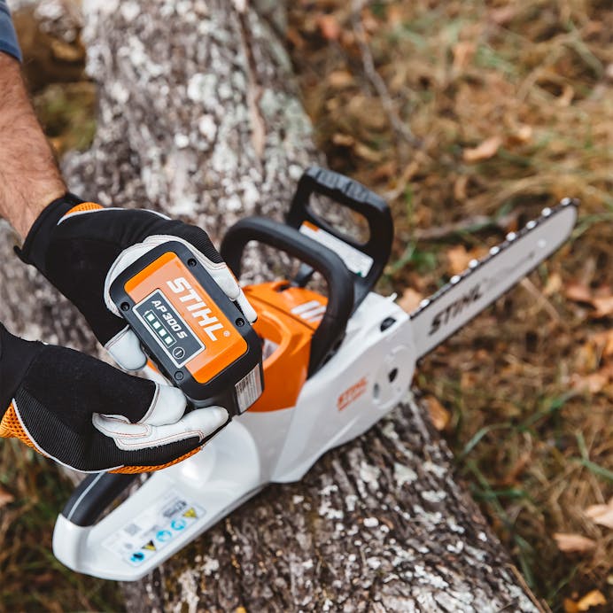 STIHL MSA 220 C-B Battery Powered Chainsaw