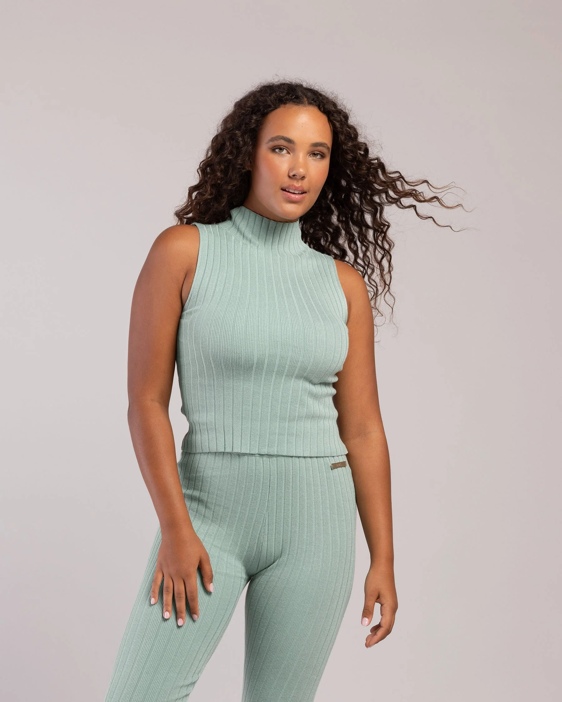 Rib Lounge Funnel Neck