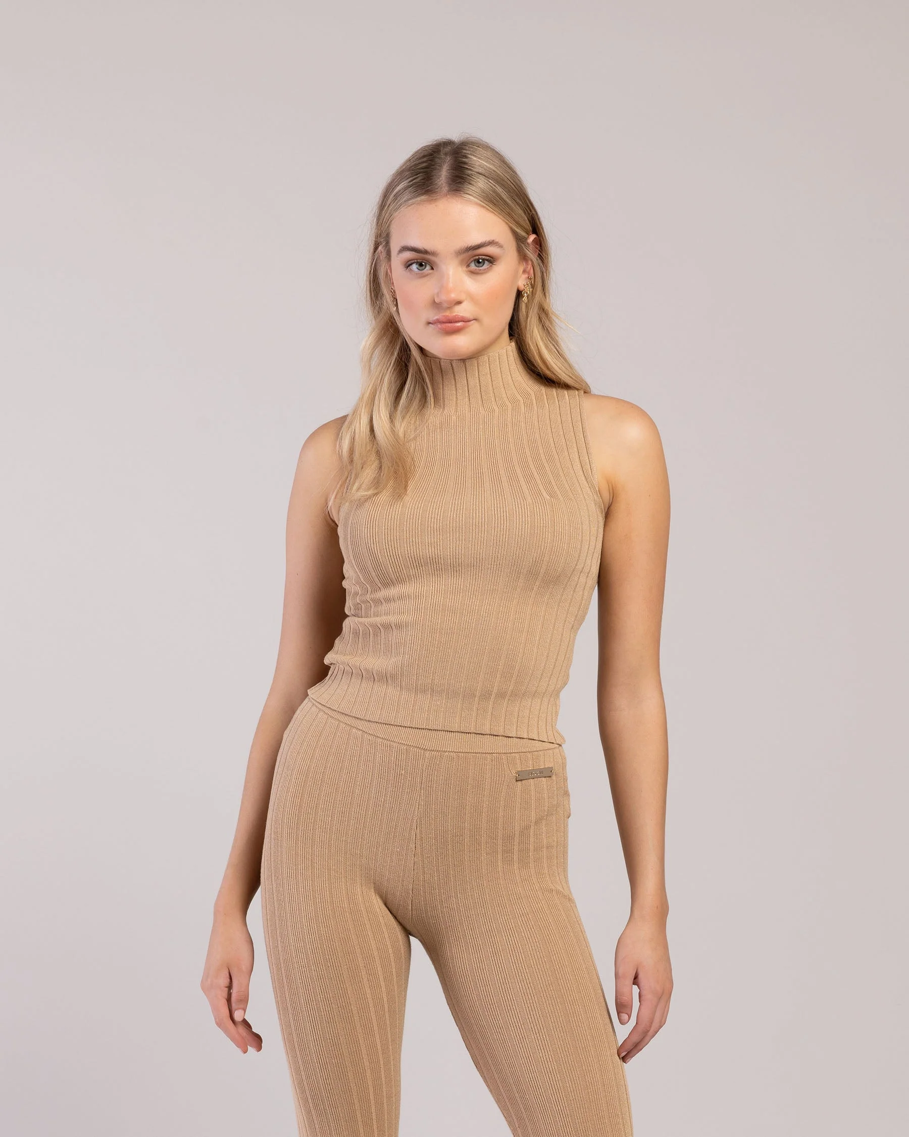 Rib Lounge Funnel Neck