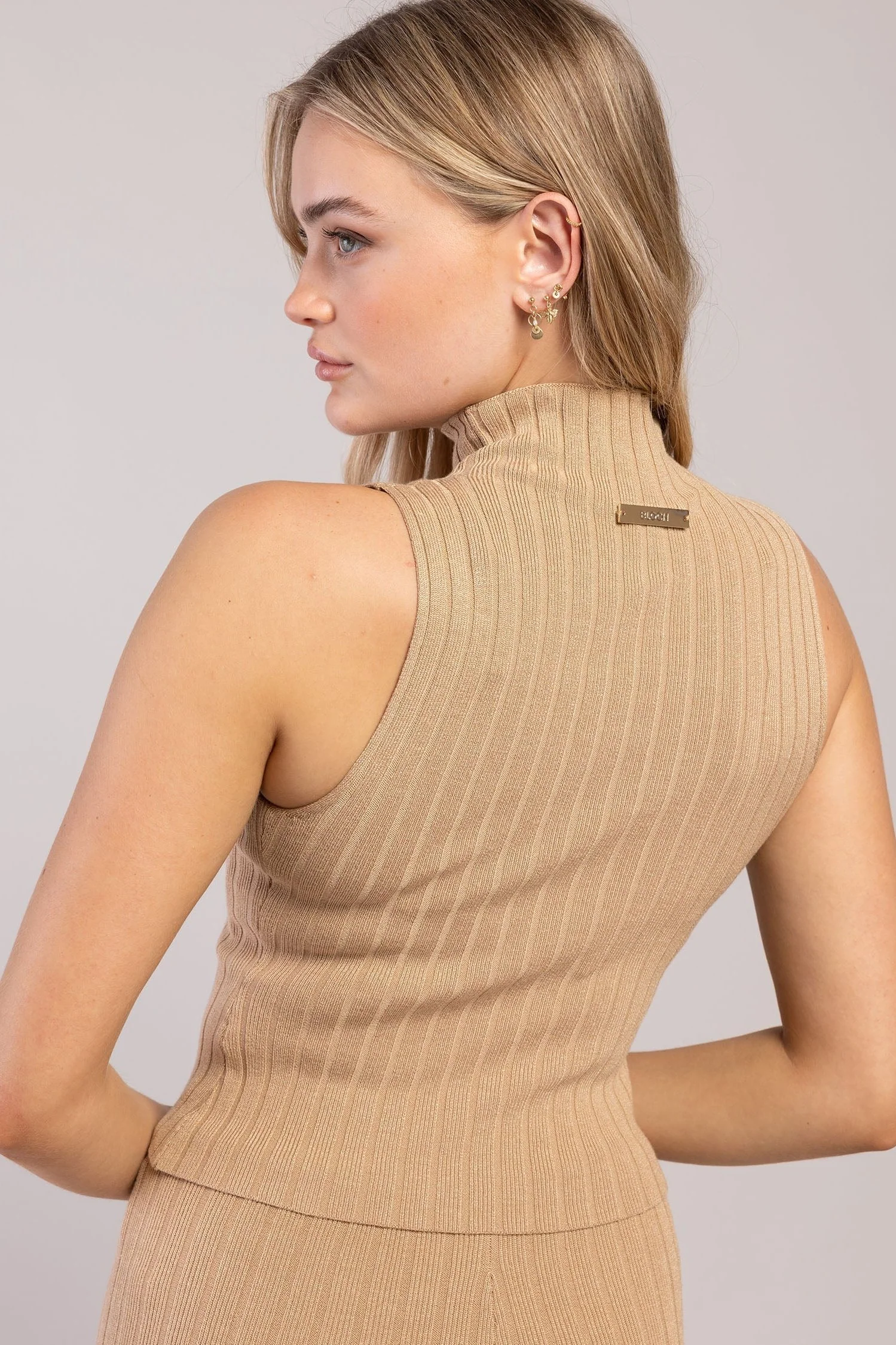 Rib Lounge Funnel Neck