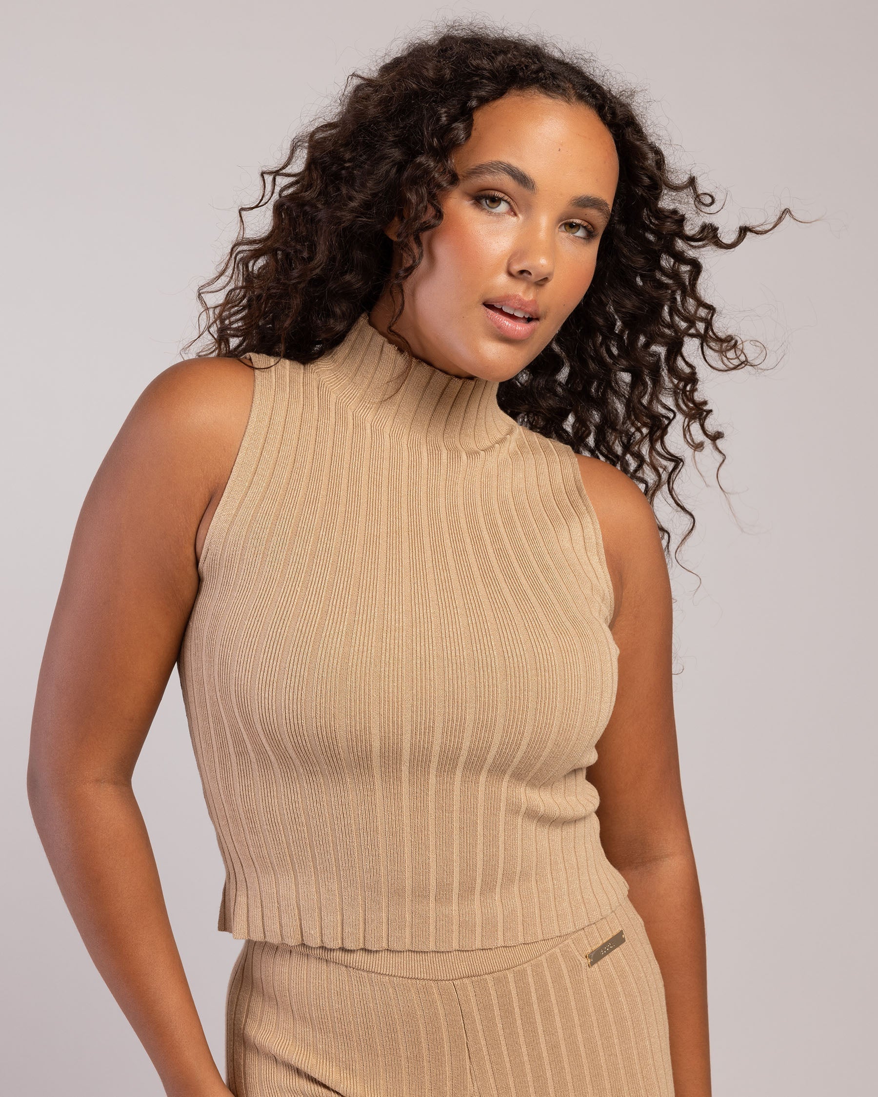 Rib Lounge Funnel Neck
