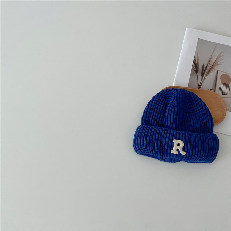 R Baby Simple Letter Knitted Beanie