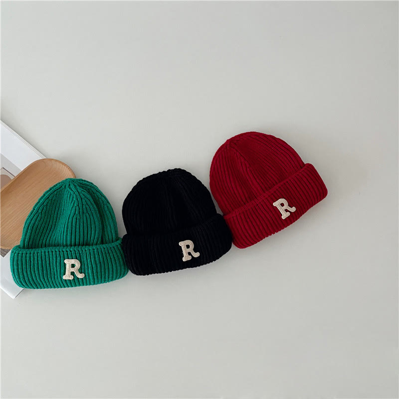 R Baby Simple Letter Knitted Beanie