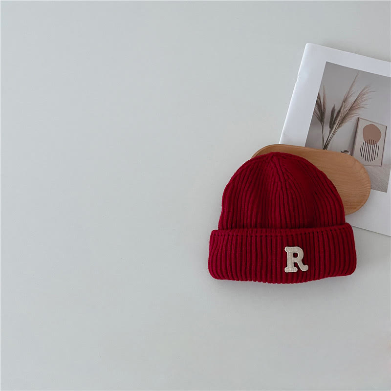 R Baby Simple Letter Knitted Beanie