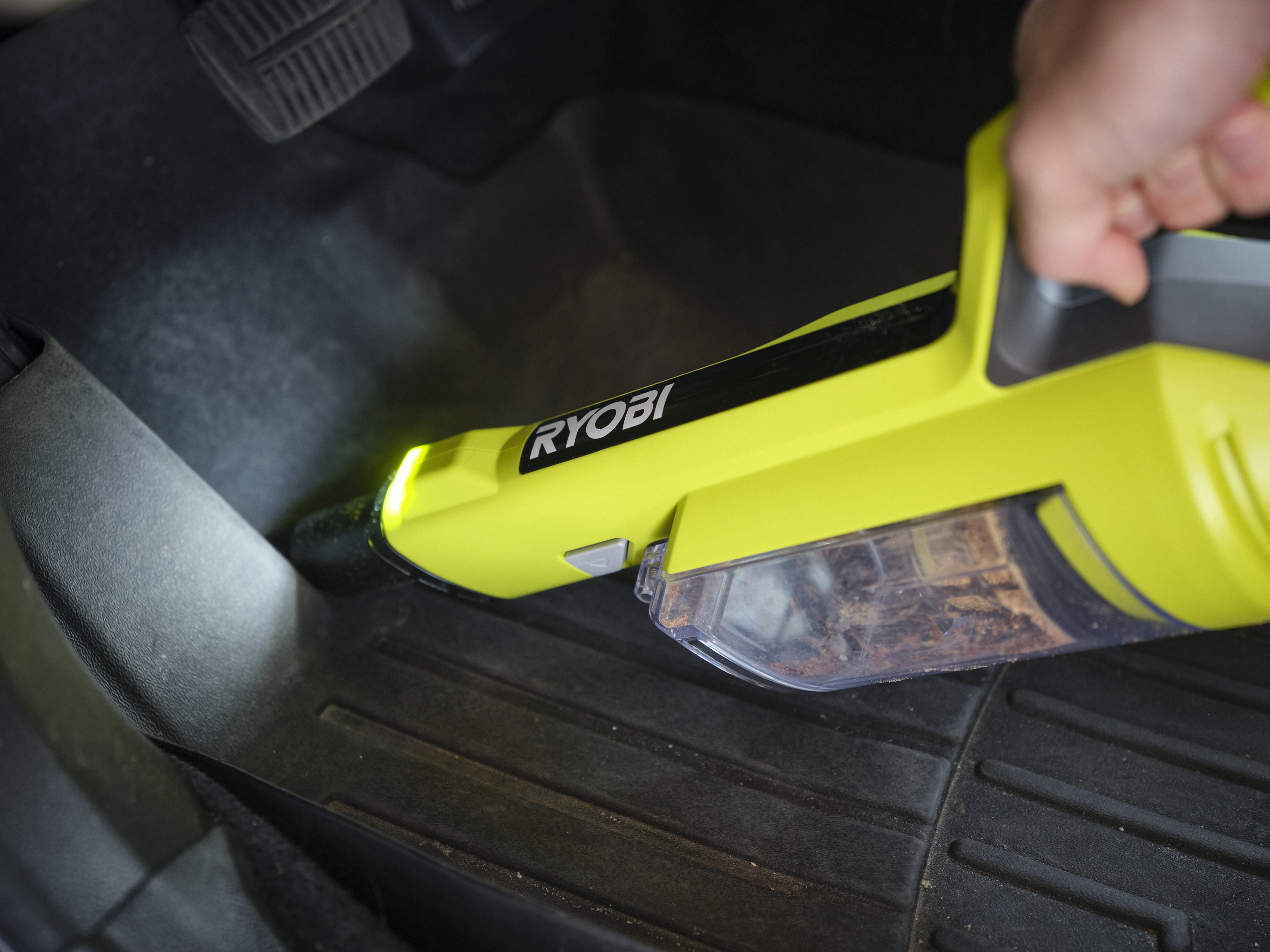 18V ONE+ POWERED BRUSH HAND VACUUM KIT