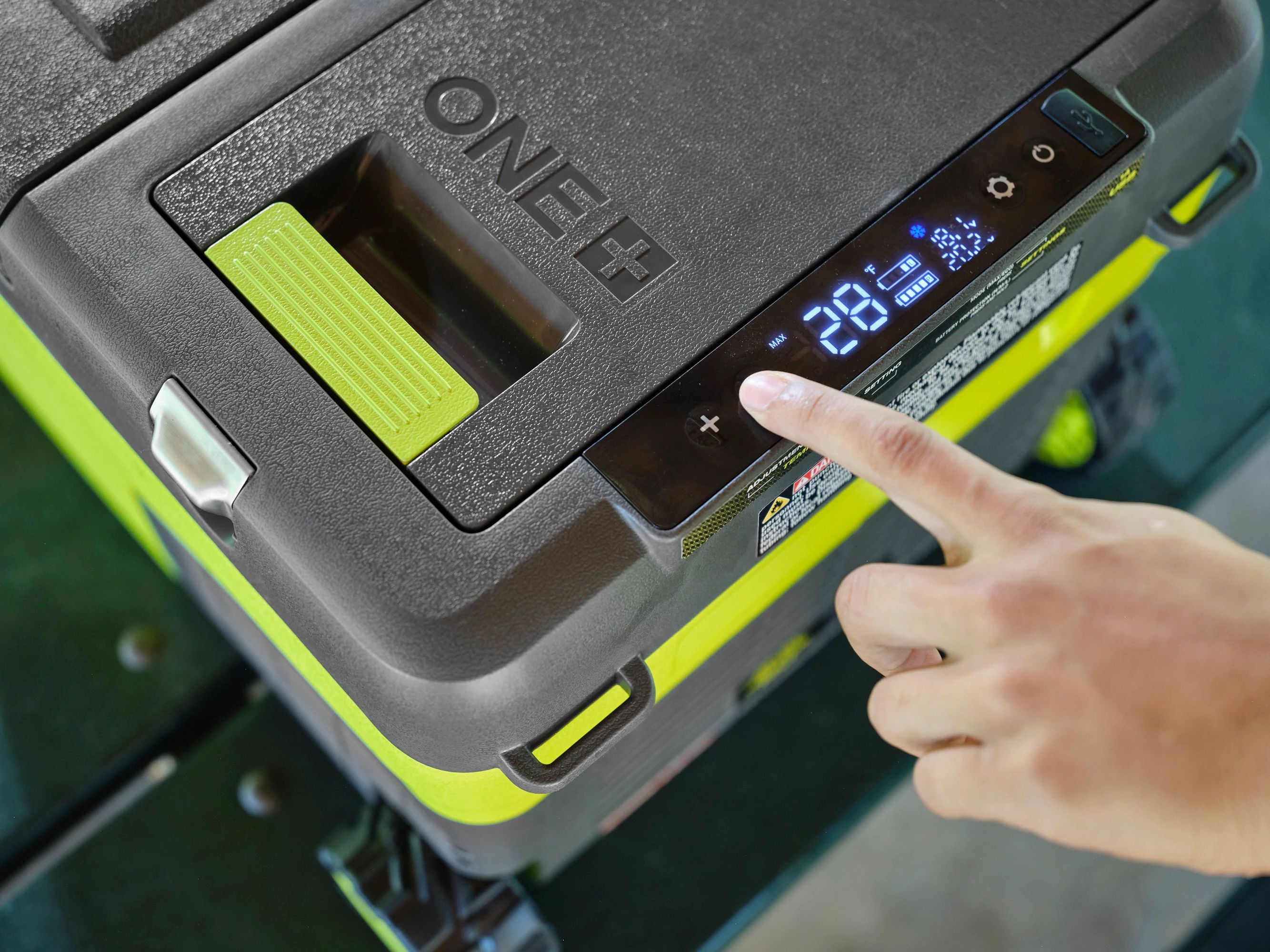 18V ONE+ 24Q Hybrid Power Cooler