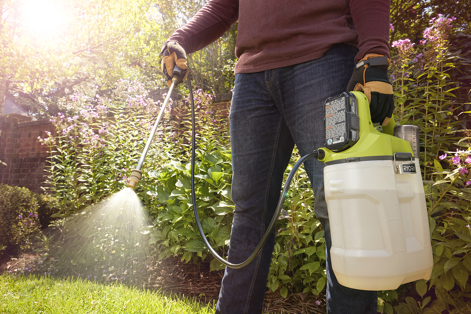 18V ONE+ 2 Gal. Chemical Sprayer and Holster Kit