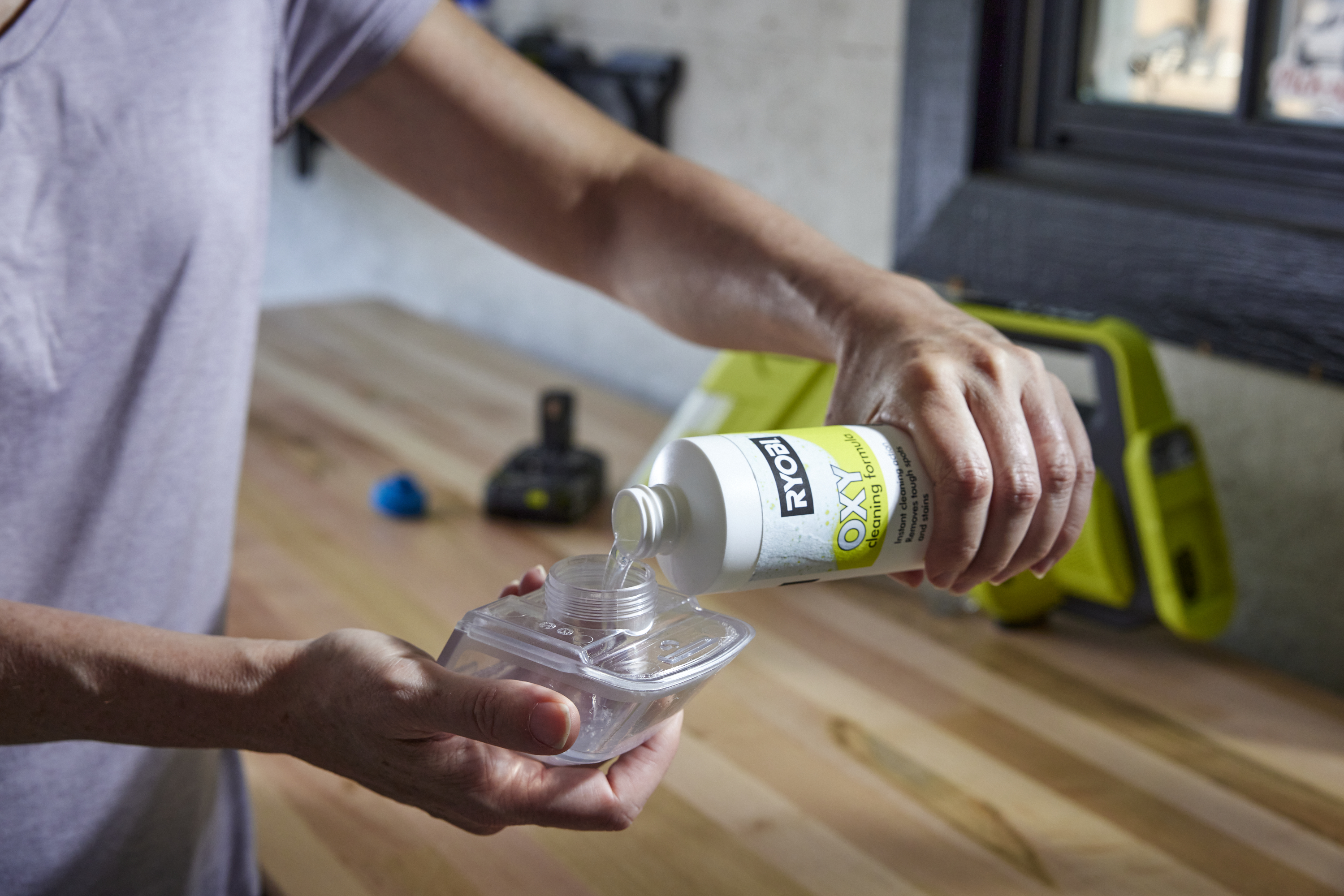 18V ONE+ SWIFTCLEAN SPOT CLEANER KIT