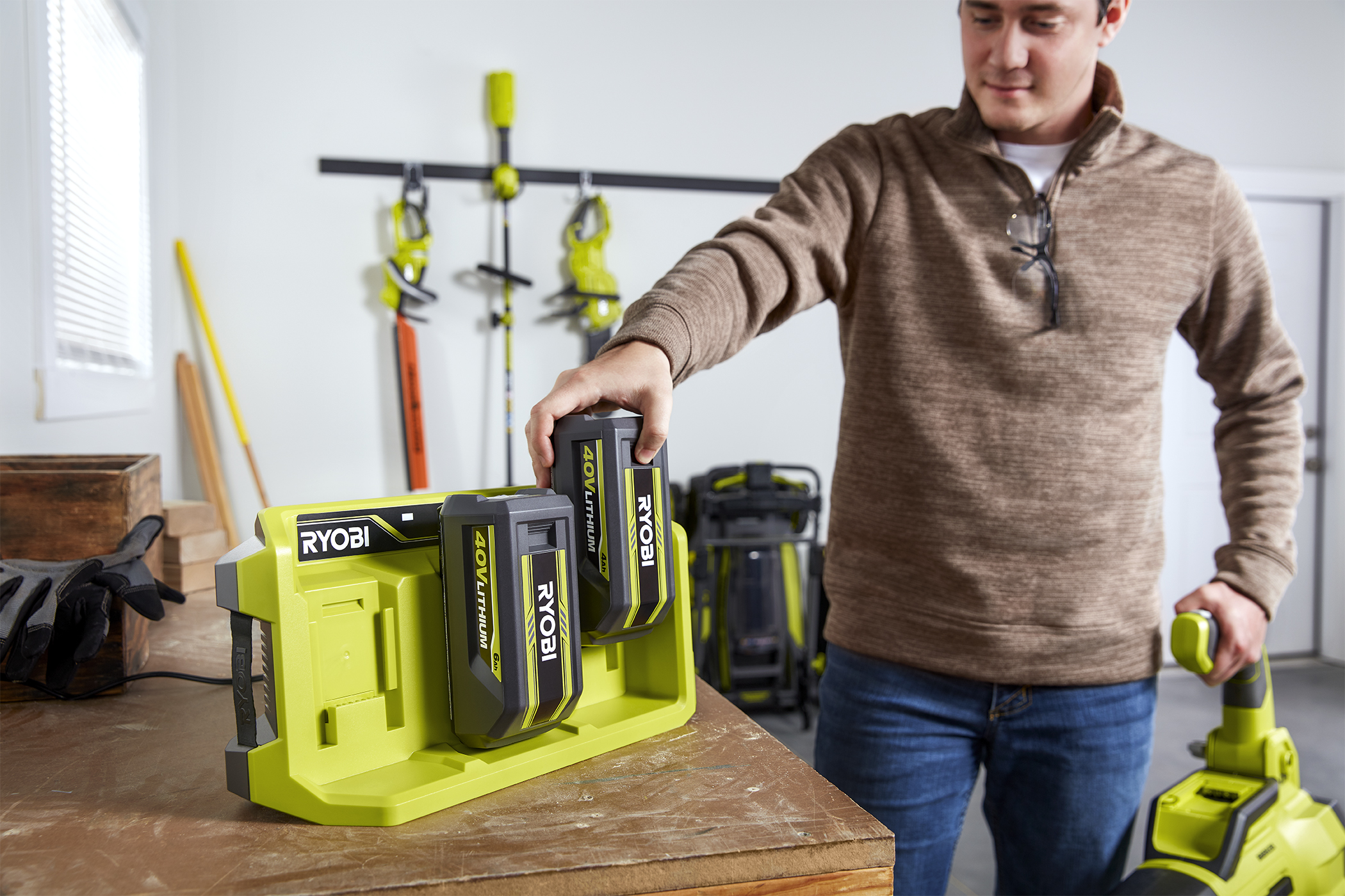 40V 3-PORT FAST CHARGER