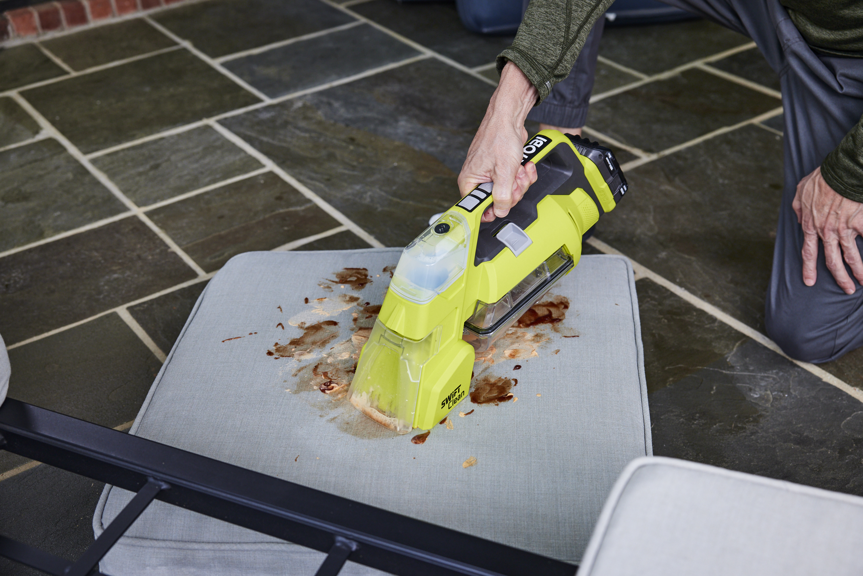 18V ONE+ SWIFTCLEAN SPOT CLEANER KIT