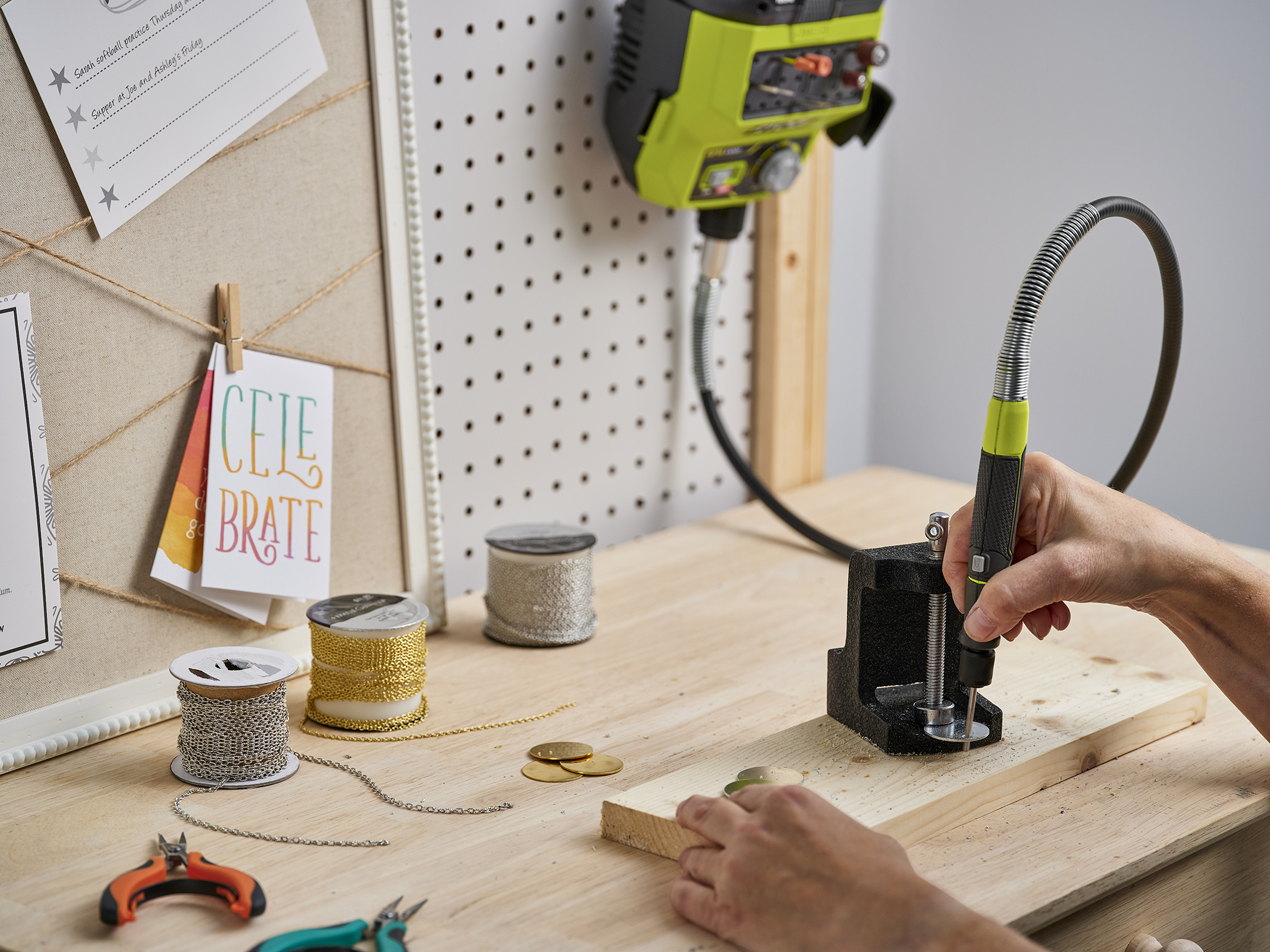 18V ONE+ ROTARY TOOL STATION KIT