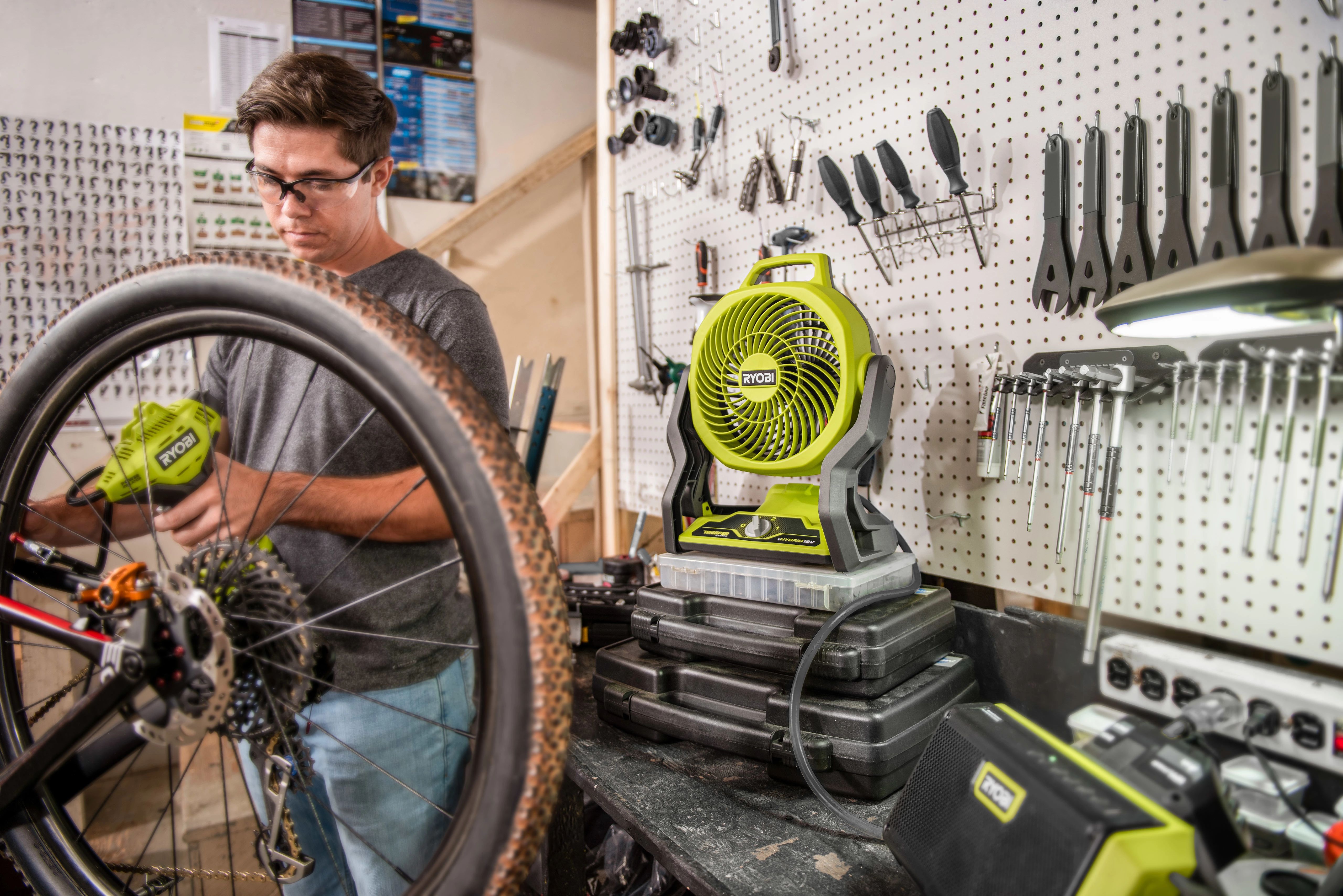 18V ONE+ HYBRID WHISPER SERIES 7.5