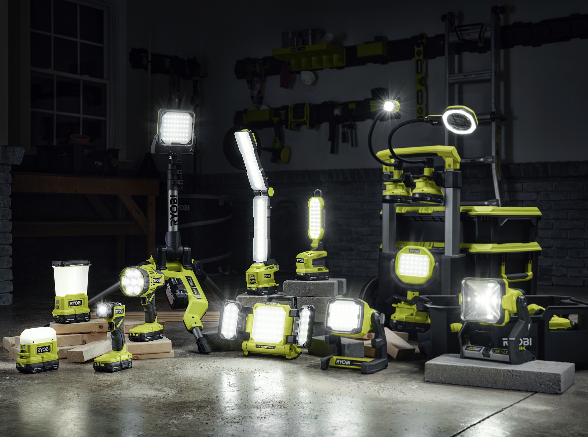 18V ONE+ HYBRID LED TRIPOD STAND LIGHT