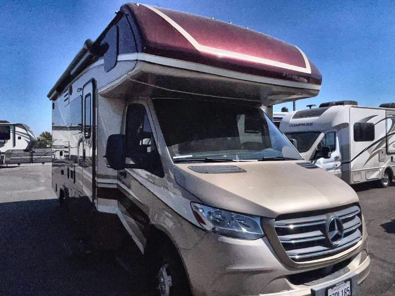 2020 Dynamax ISATA 3 24FW