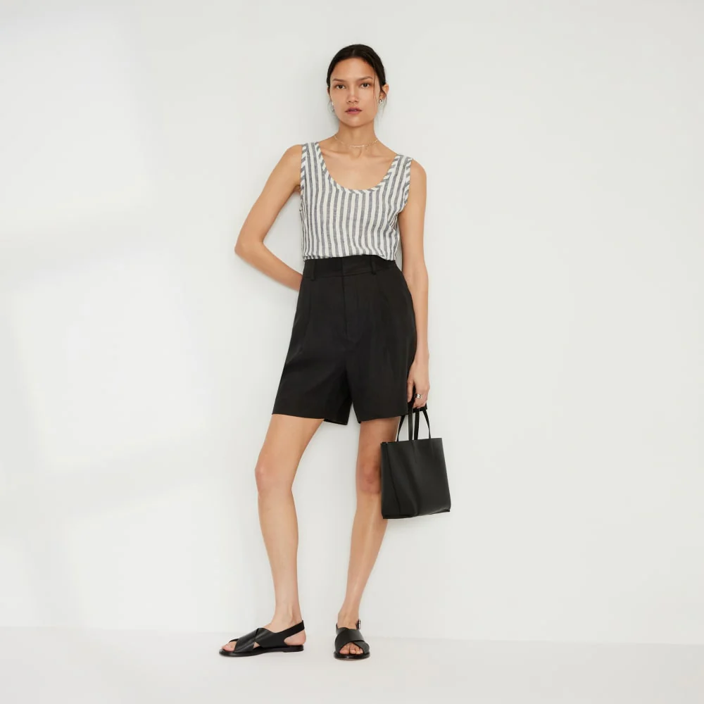 The Linen Way-High® Drape Short | Black