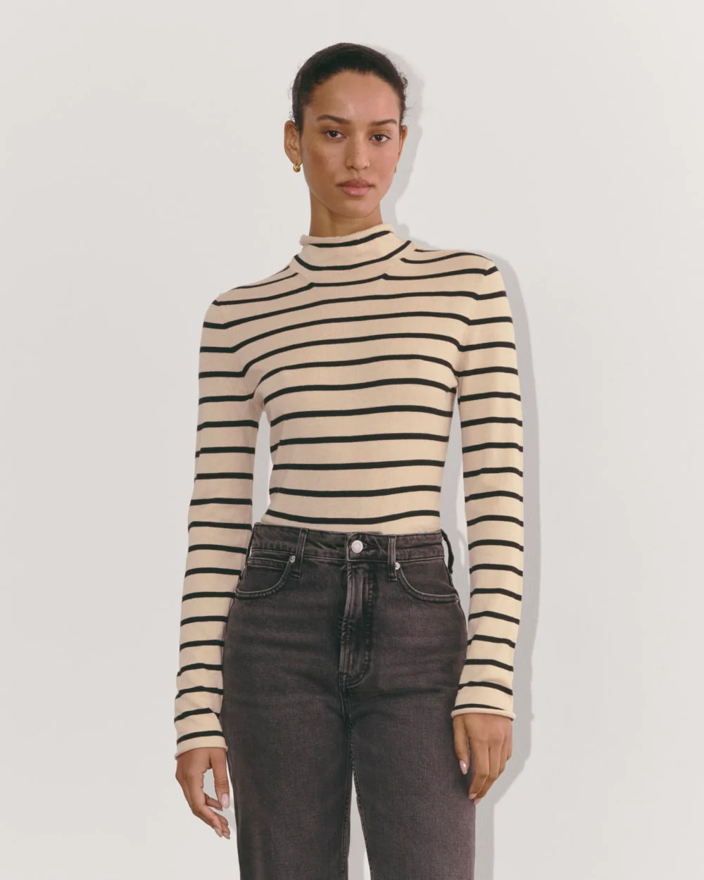 The Funnel Neck in Cotton Cashmere | Powder / Black