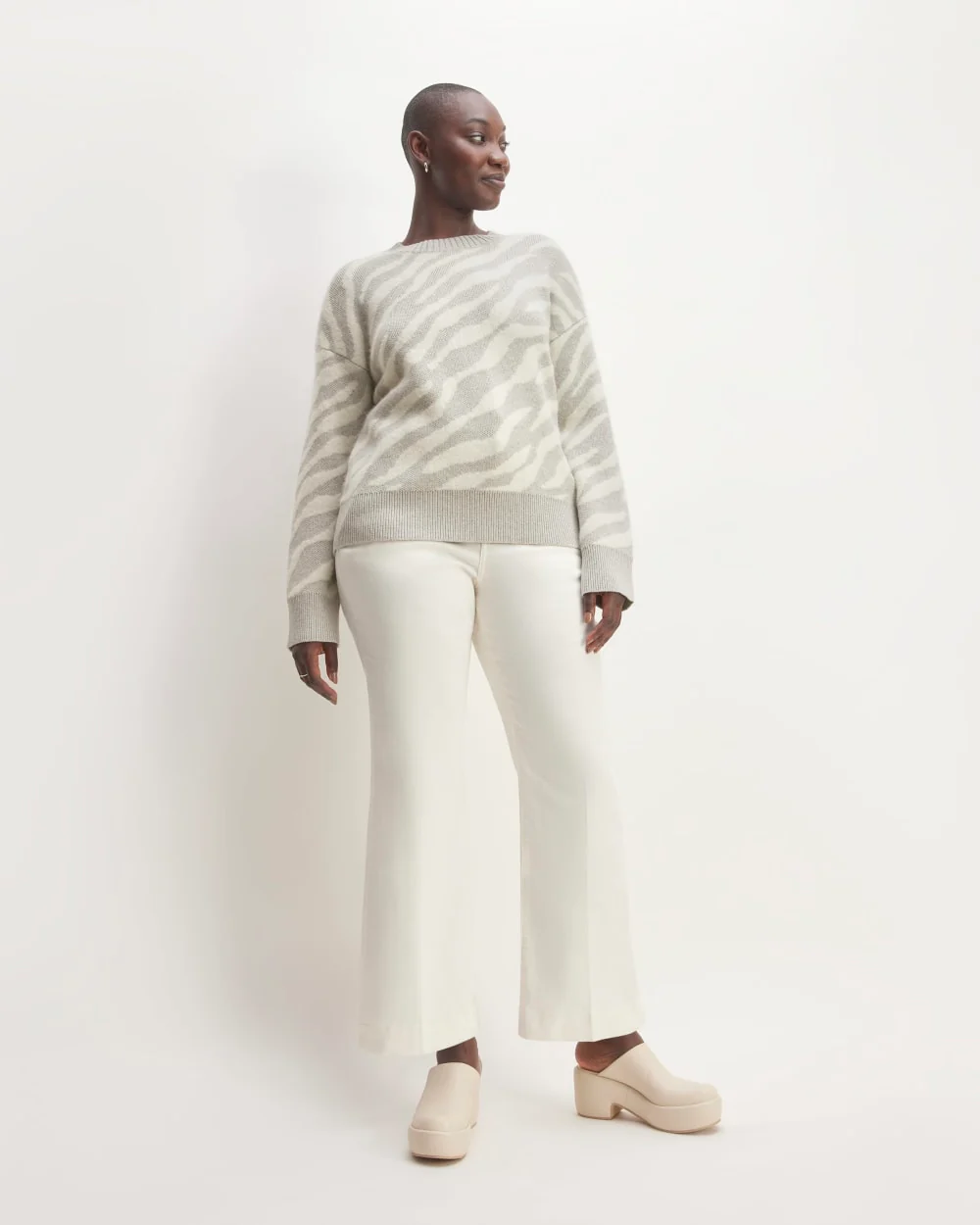 The Alpaca Tiger Jacquard Crewneck | Heathered Grey / Snow