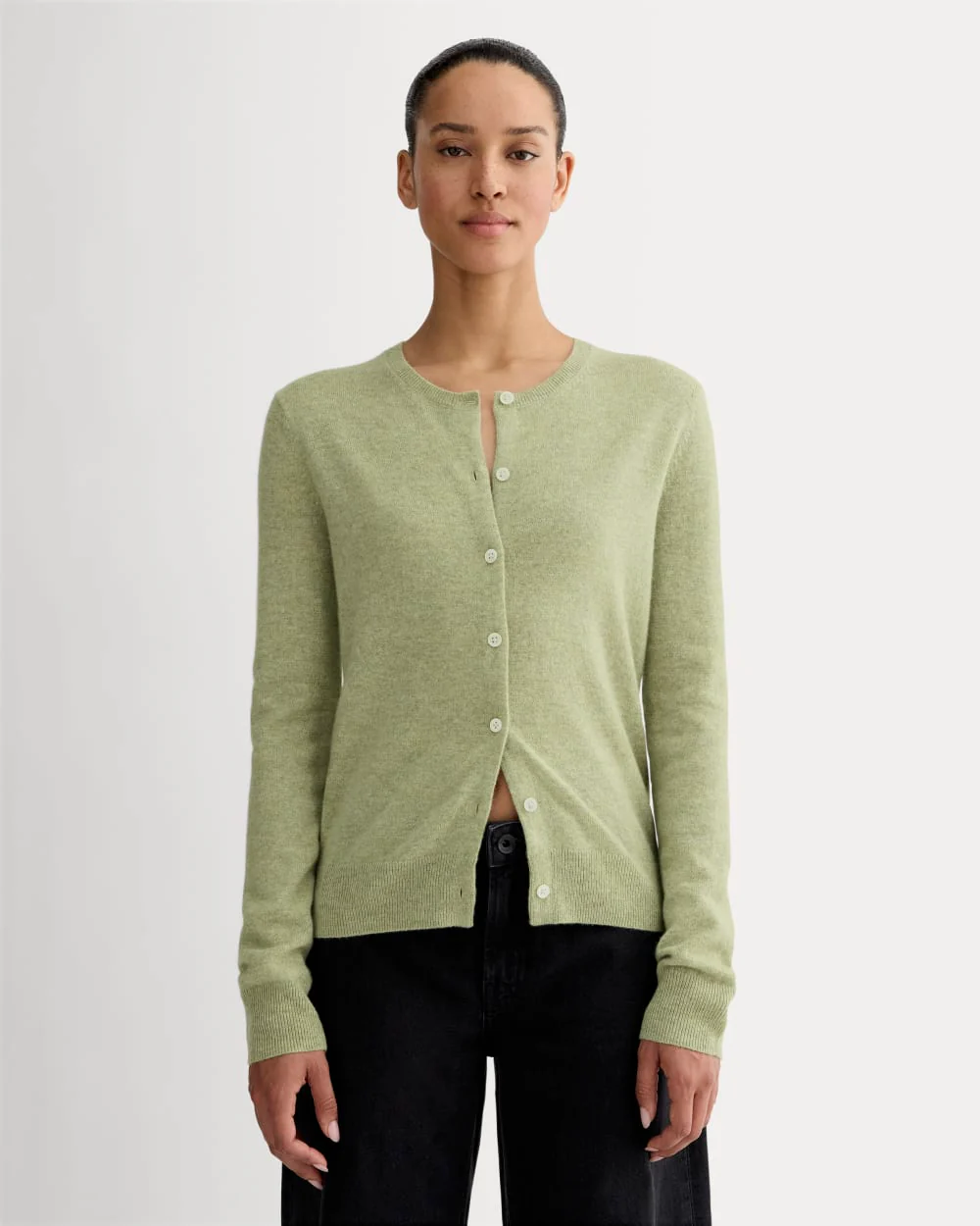 The Classic Cardigan in Cashmere | Light Heathered Moss