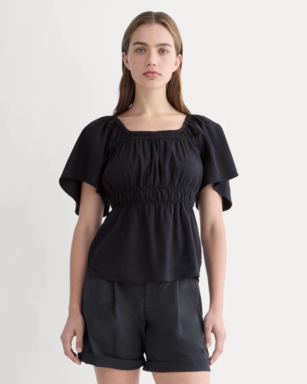 The Flutter-Sleeve Top in Stretch Linen | Black
