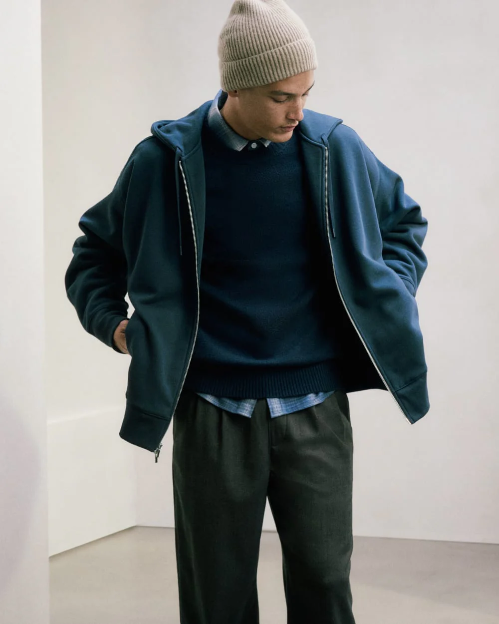 The Cashmere Ribbed Beanie | Dark Heathered Camel