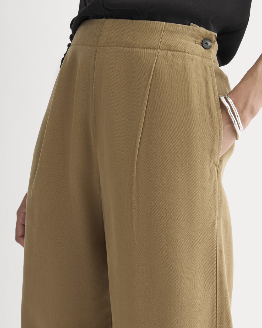 The Chino Jogger in Buttersoft | Aged Brass
