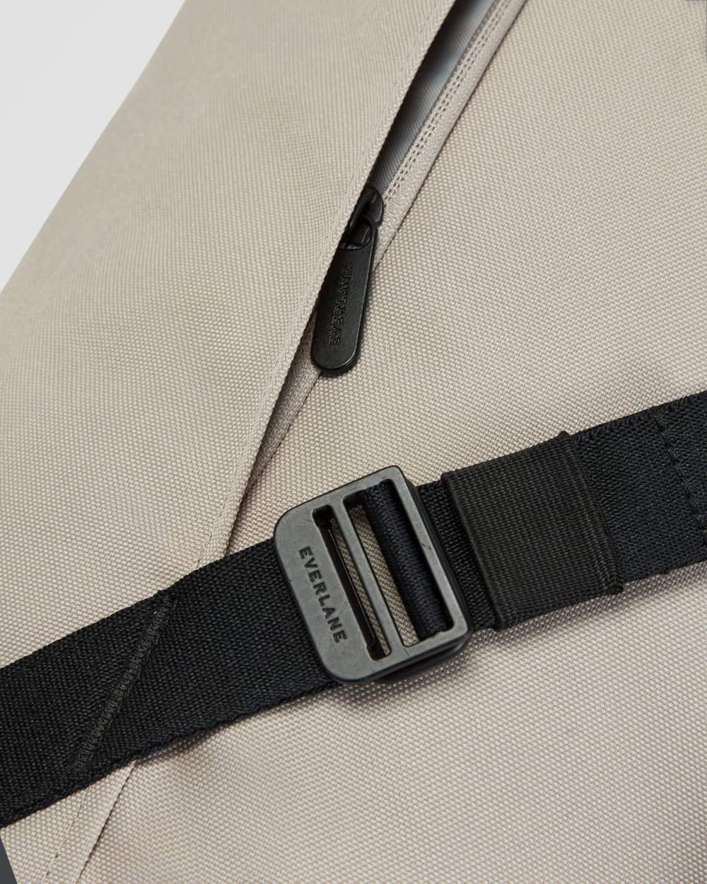 The ReNew Transit 4-Way Duffle | Warm Quartz