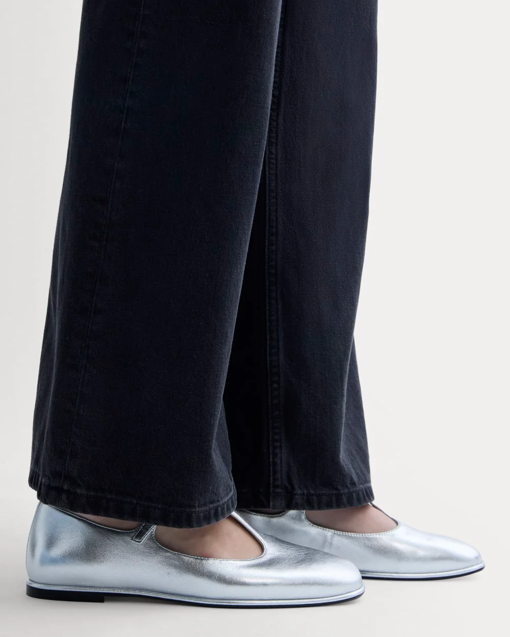 The Leather T-Strap Flat | Silver