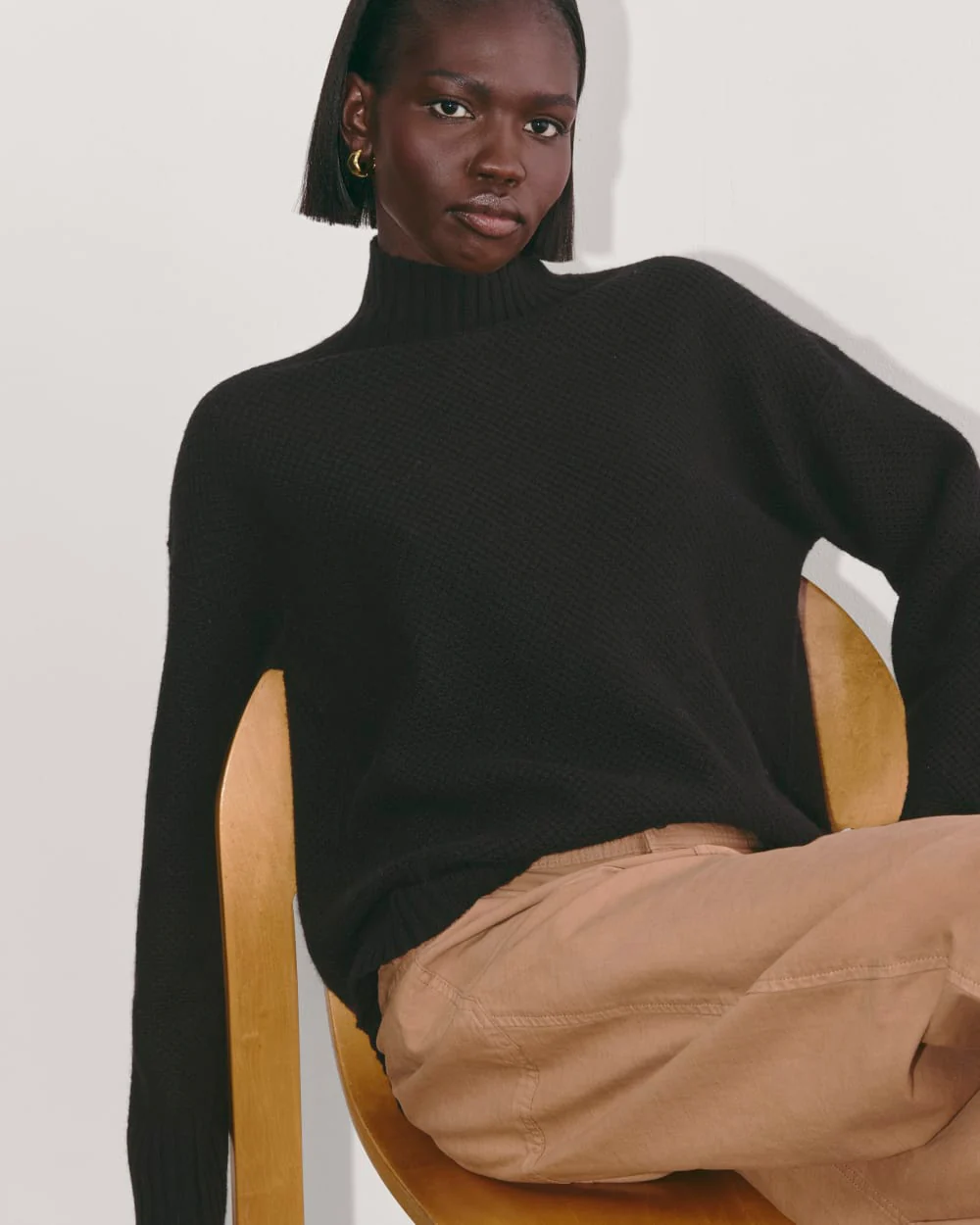 The Honeycomb Funnel Neck in Wool Cashmere | Black